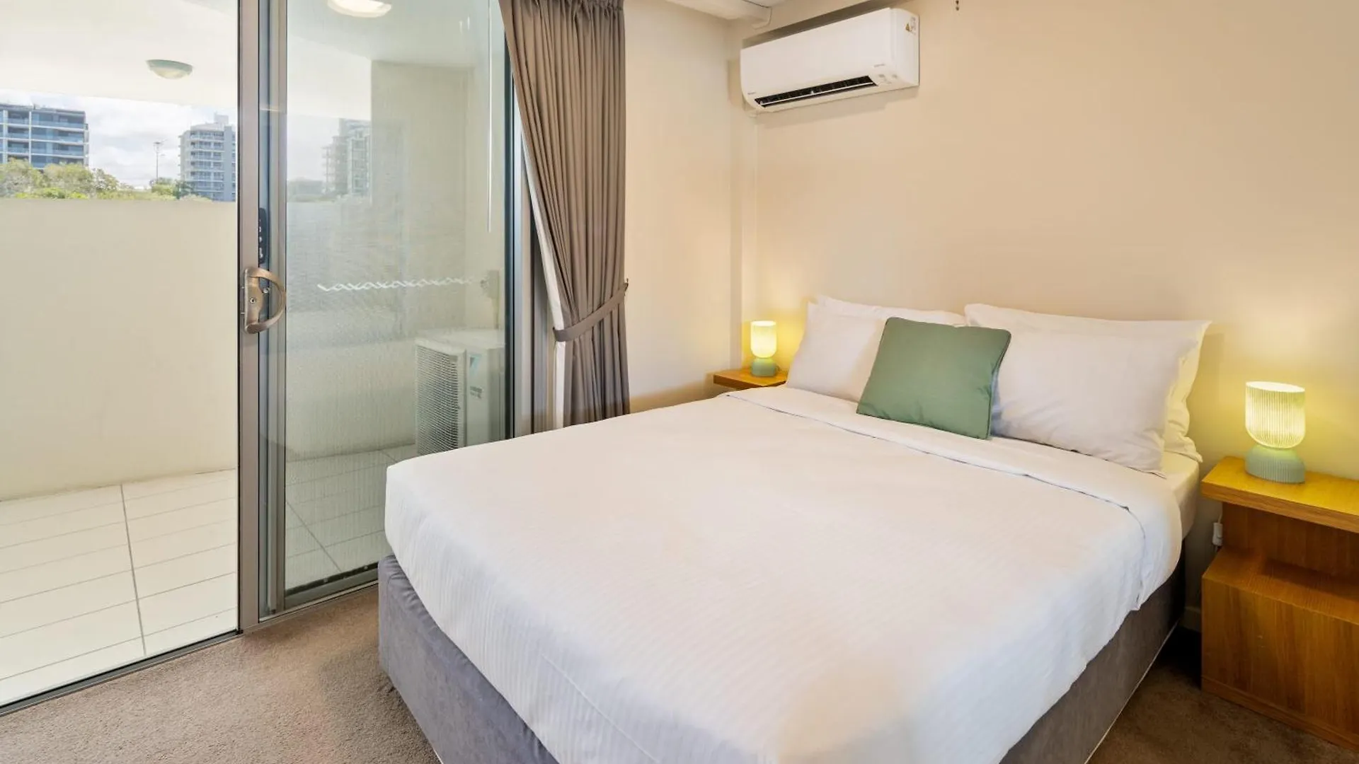 Coastal Bliss - 3Br Unit Overlooking Kings Beach 칼론드라