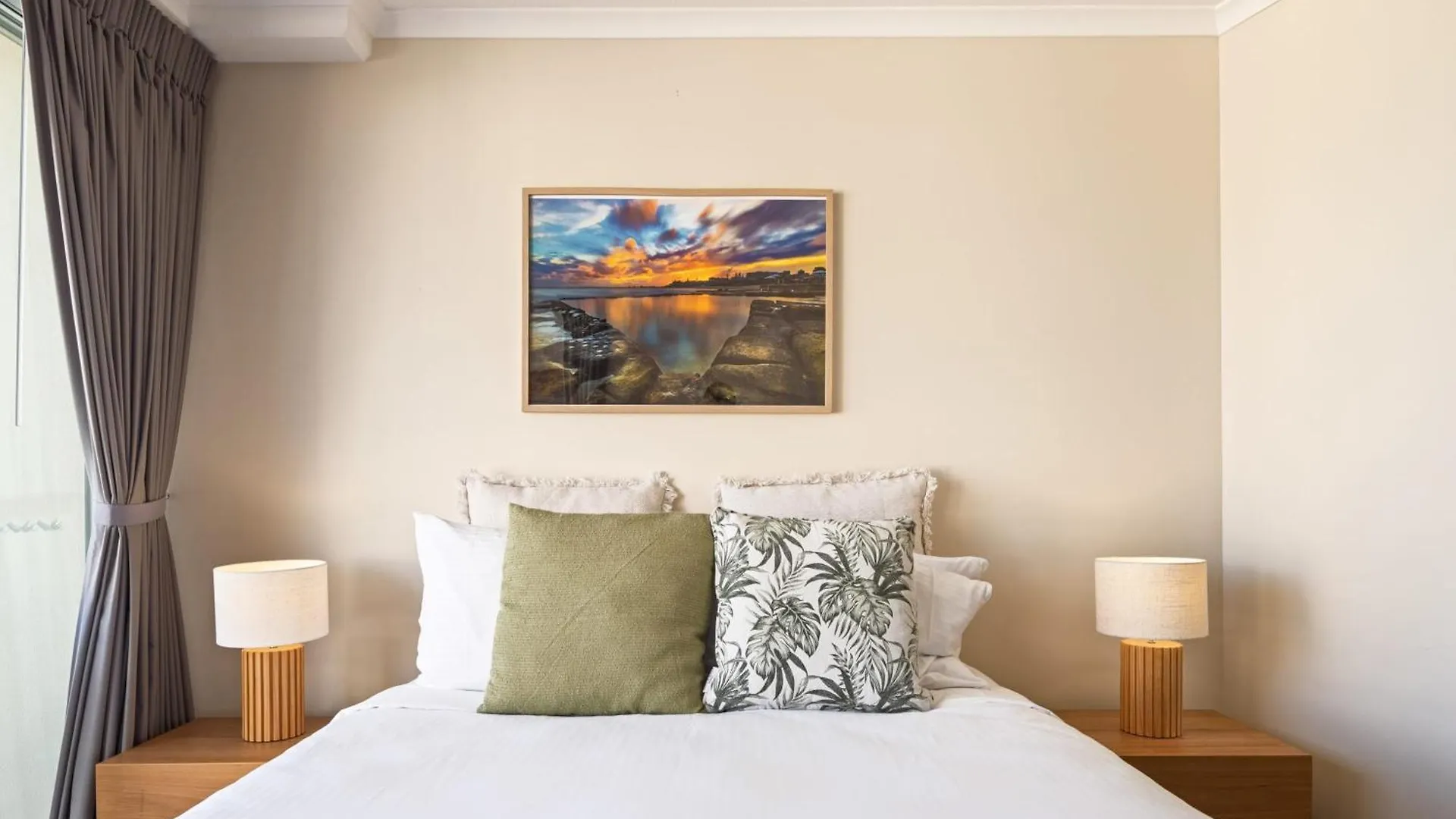 Coastal Bliss - 3Br Unit Overlooking Kings Beach 칼론드라 오스트레일리아