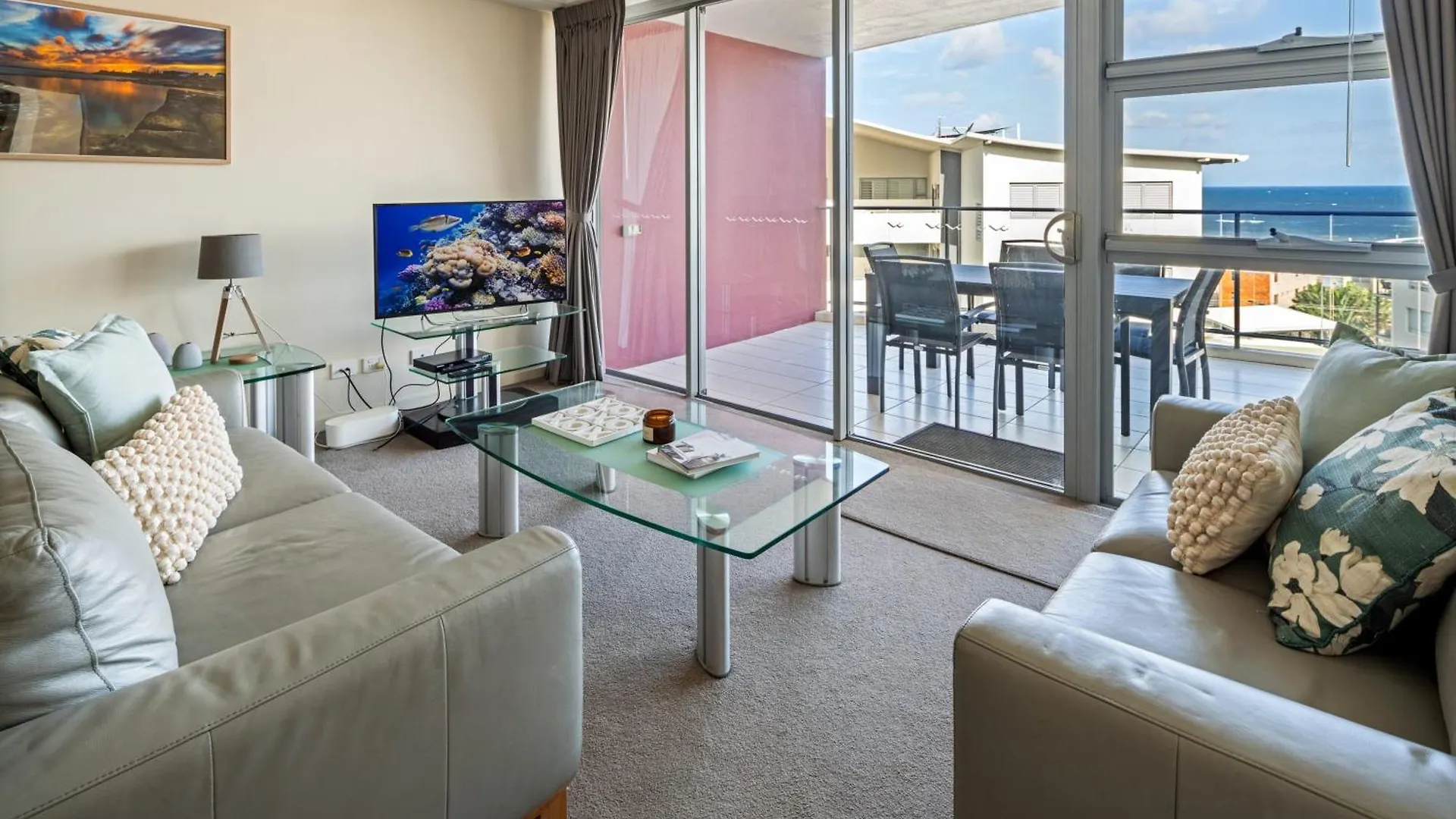 Coastal Bliss - 3Br Unit Overlooking Kings Beach 칼론드라 0*,  오스트레일리아